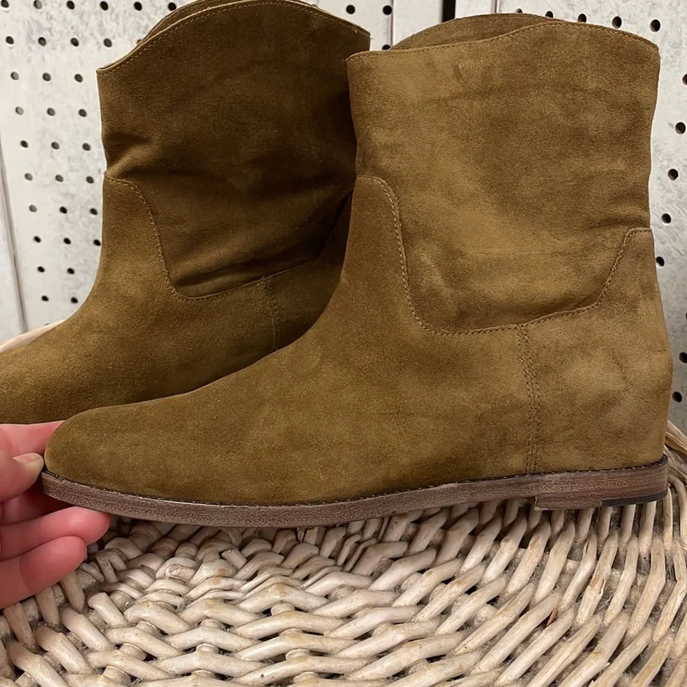 NWOT VINCE boots - Picture 10 of 11